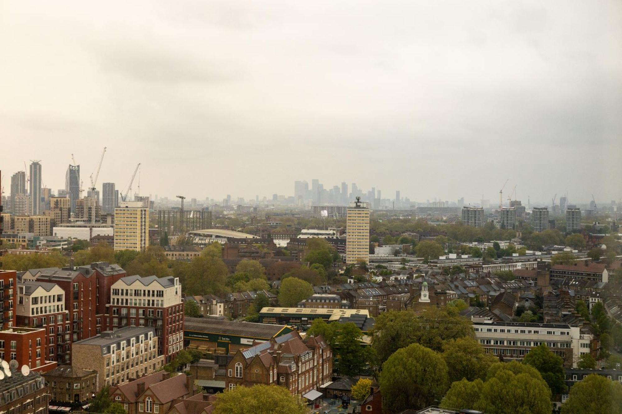 Stunning 360º View Luxurious Penthouse Apartment London Exterior photo