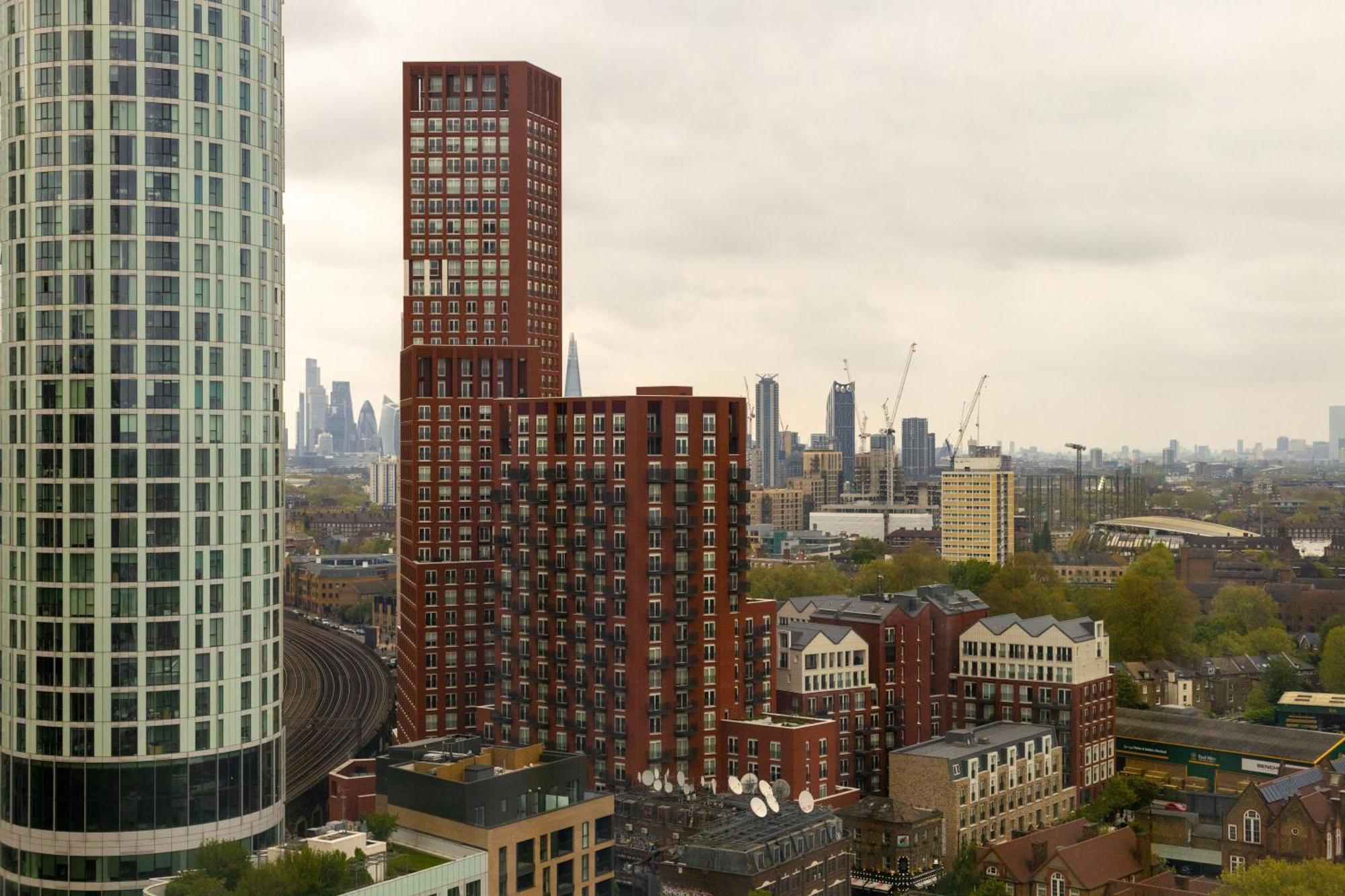 Stunning 360º View Luxurious Penthouse Apartment London Exterior photo