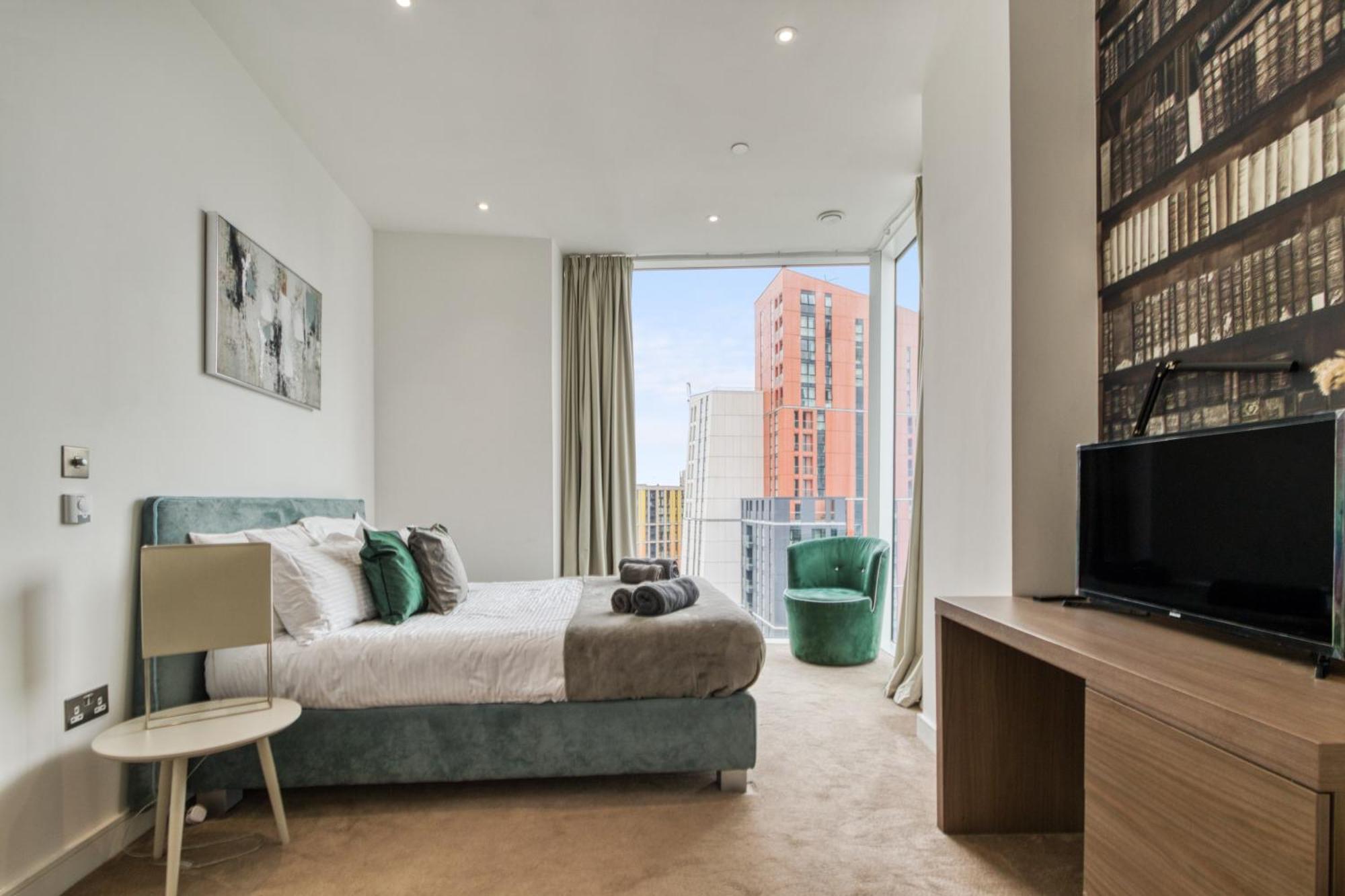 Stunning 360º View Luxurious Penthouse Apartment London Exterior photo