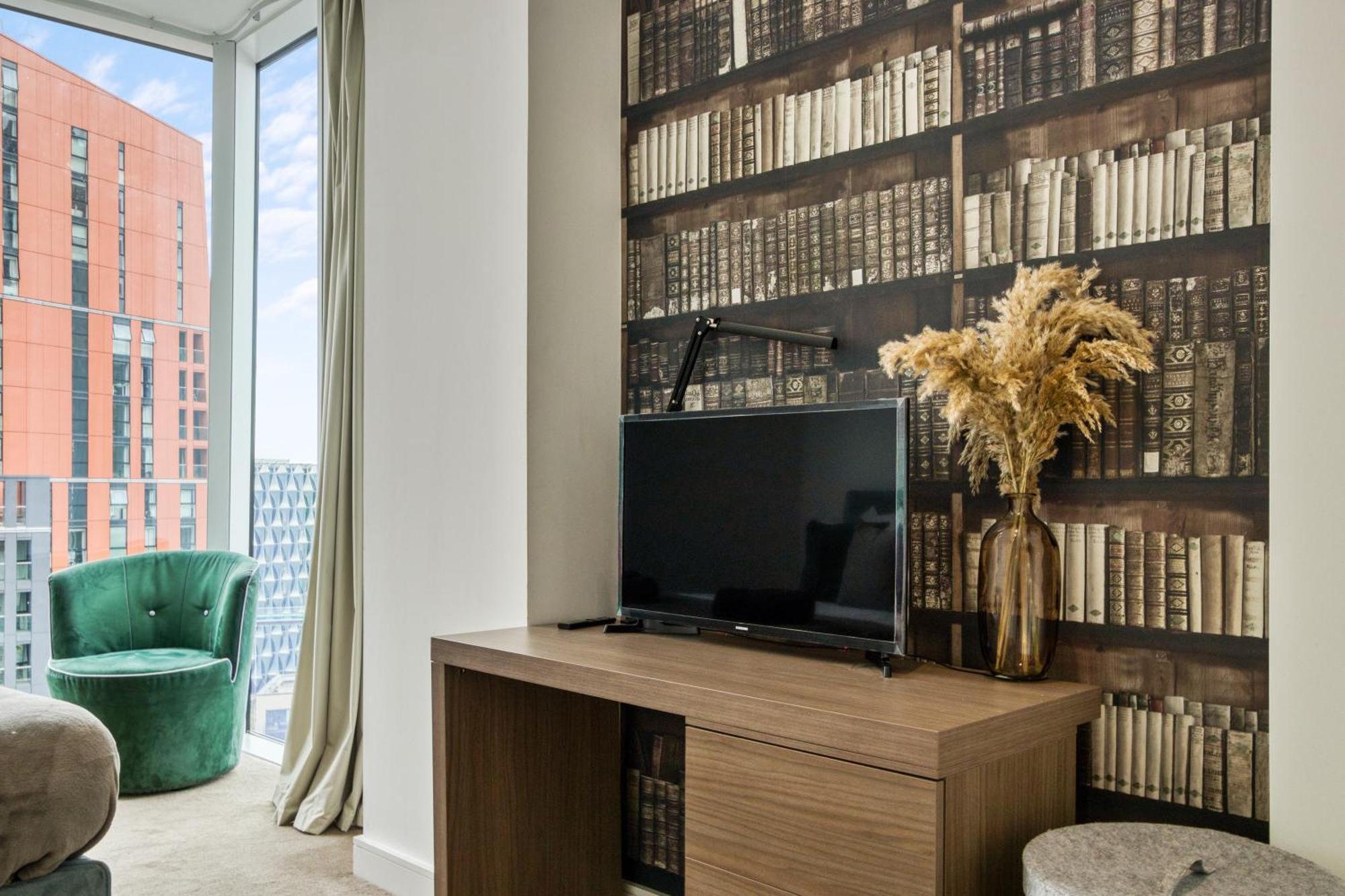 Stunning 360º View Luxurious Penthouse Apartment London Exterior photo