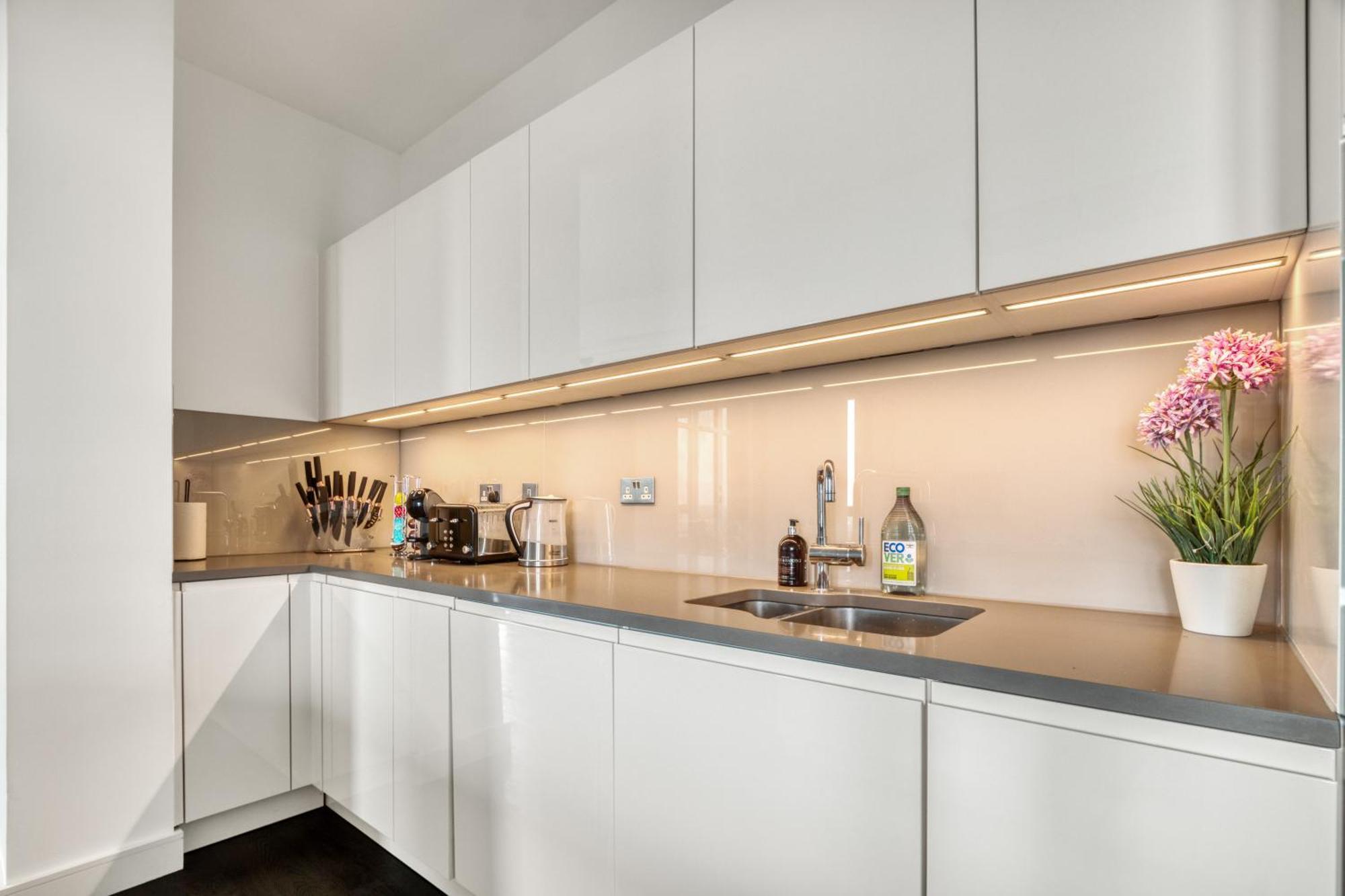 Stunning 360º View Luxurious Penthouse Apartment London Exterior photo